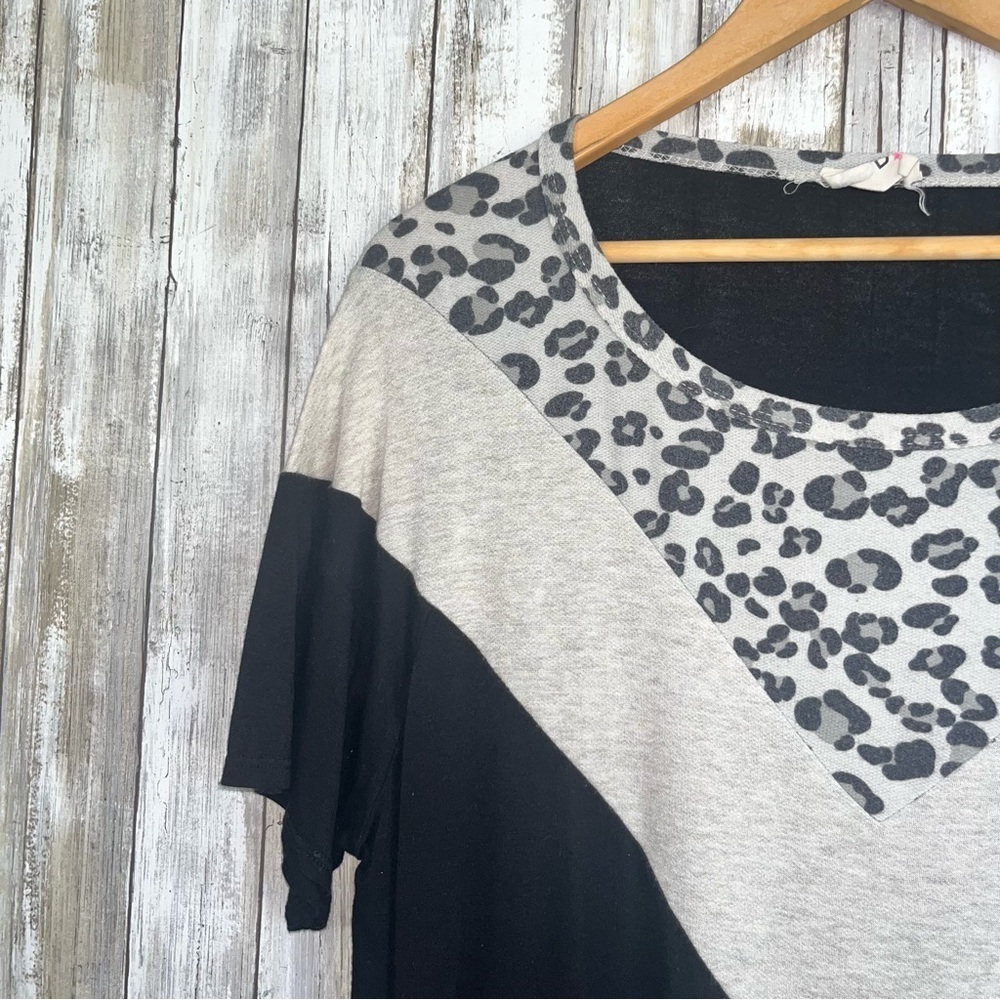 Bibi Leopard Colorblock Blouse - Picture 2 of 3